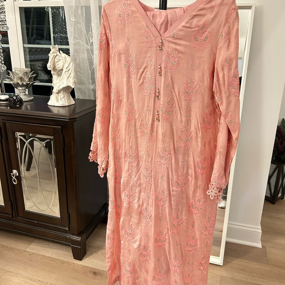 Elegant Pink Embroidered Dress